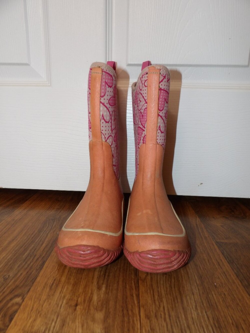 Muck Boot Company Hale Waterproof Boots Pink Hearts Print Size 13 - Picture 2 of 8